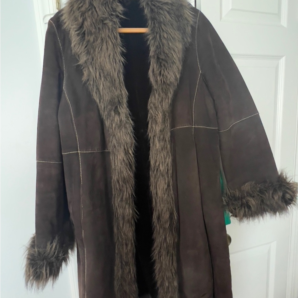 Brown suede coat so warm (Faux fur inside) and stylish - Picture 2 of 3